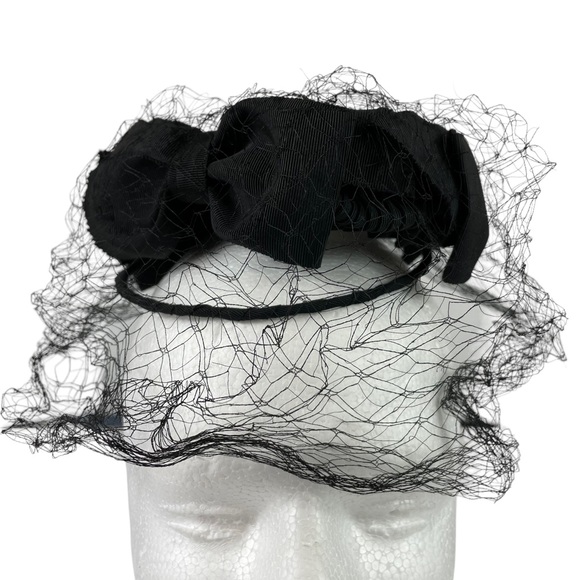 Vintage 1940s Marshall Field Company Black Beret Veiled Netting Hair Pin Hat Cap main image 6
